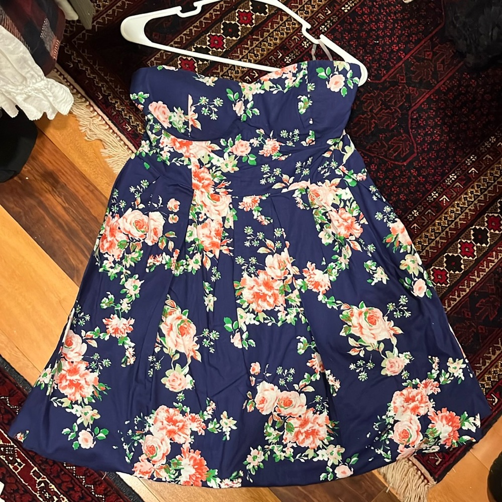 No boundaries brand mini roses dress sz l strapless